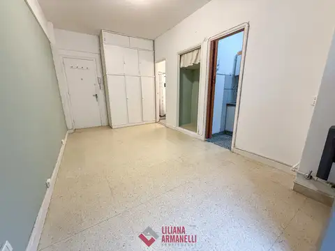 1 AMBIENTE A LA CALLE. FALUCHO Y TUCUMAN.