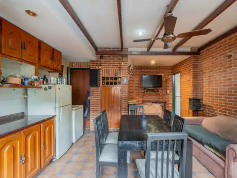 Casa en Venta en Parque Chacabuco, USD 199.900
