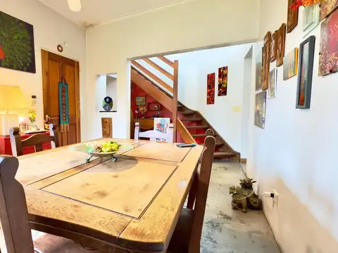 CASA EN VENTA EN CITY BELL 3 DORMITORIOS