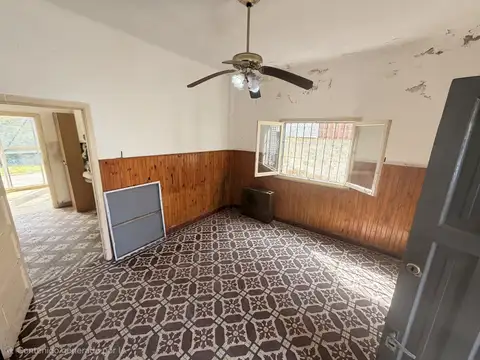 Casa 4 ambientes con 1 baño