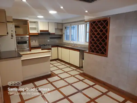 Departamento en Alquiler con 2 cocheras