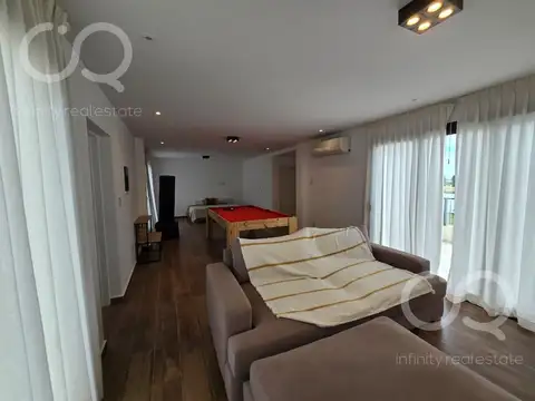 Casa en alquiler en Barrio cerrado Santo Domingo 5 ambientes 4 Baños Vista a la laguna