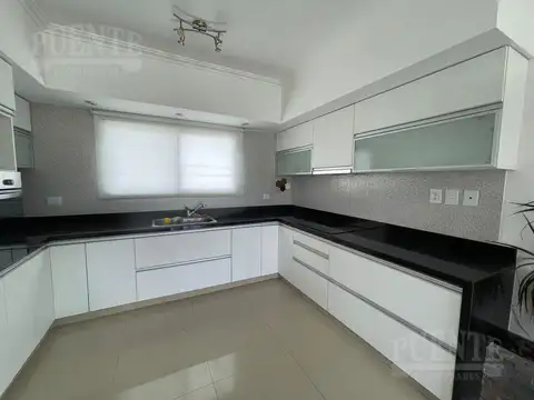 Casa en Venta en Fincas de San Vicente, USD 300.000