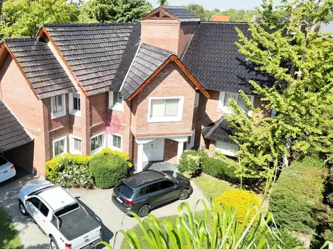 Casa en Venta en El Establo, USD 560.000