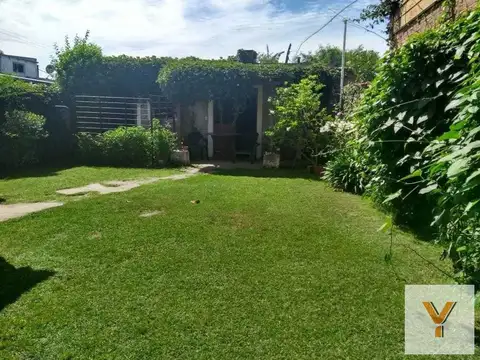Casa 5 ambientes con 1 baño