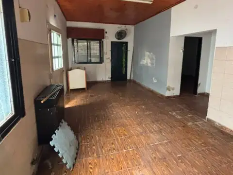 Casa en Venta en Castelar Norte, USD 77.000