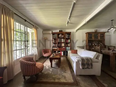 VENTA CASA B°CERRADO TRES HORQUETAS 3 AMB + ESCRITORIO