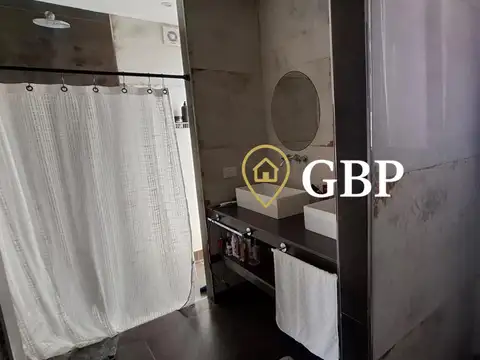 Casa 4 ambientes con 4 baños