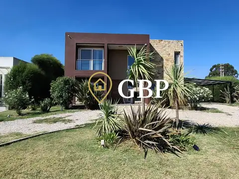 Casa en venta en Canning Barrio La Alameda