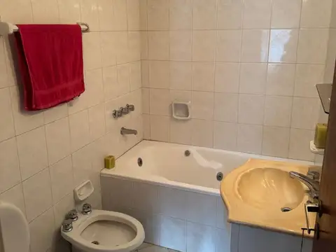 Casa en Venta de 4 Ambientes en Quilmes Centro