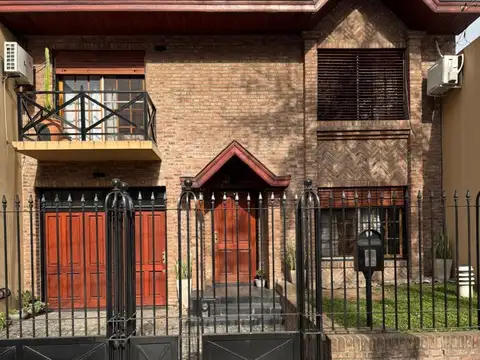Casa en Venta de 4 Ambientes en Quilmes Centro