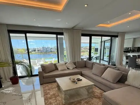 Casa en Alquiler A Estrenar