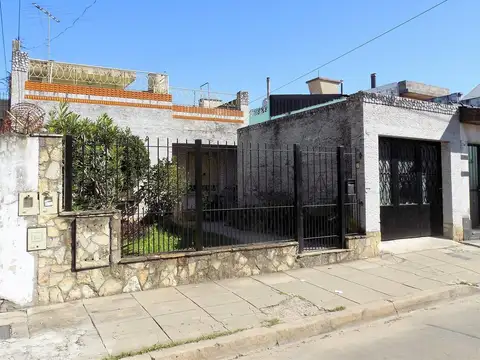 Pje. Espronceda 2700