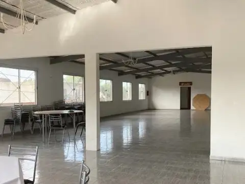 SALON DE FIESTAS EN VENTA