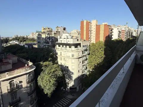 4 ambientes con balcón y vista abierta al río – Piso alto en Recoleta
