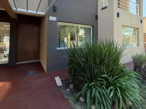 Casa en Venta en Berazategui, USD 390.000
