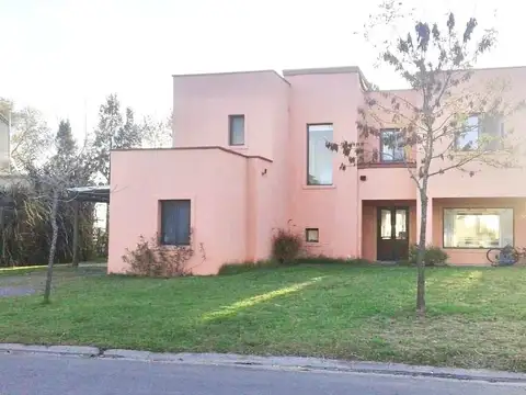 Casa en alquiler en San Isidro Labrador (Enero 2025)