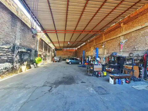 Galpon en Venta 44  mts Fondo