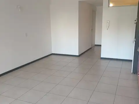 Departamento en Alquiler con 1 cochera