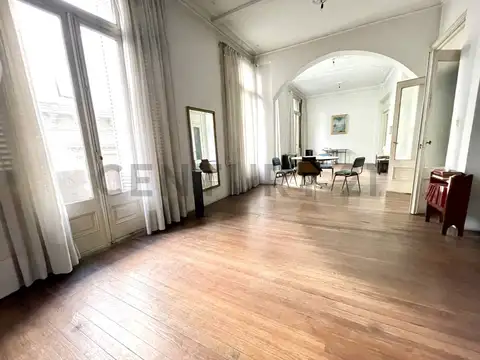 Departamento en Venta 106 años
