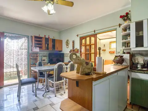 Venta casa 3 amb+Dep+Deposito C/Coch- B° Naon