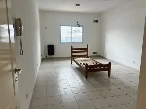 Departamento en Alquiler en Villa Maipú, $ 450.000