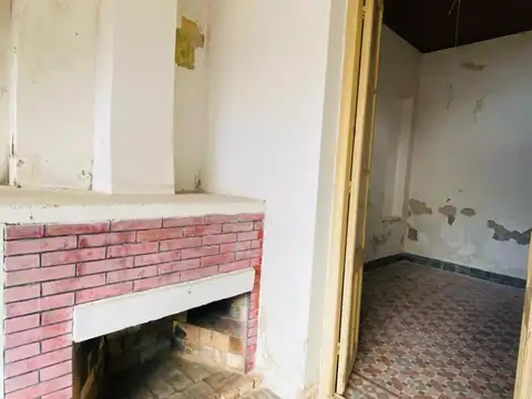 Av Artigas e/ Italia y Antonio Mangarelli