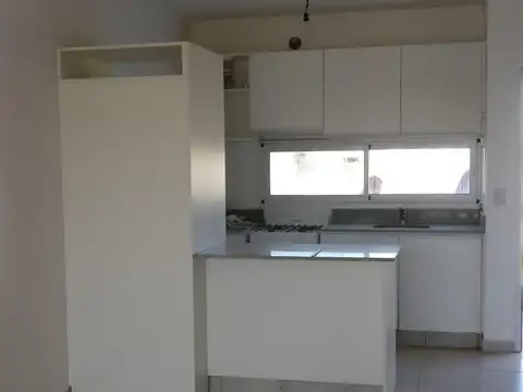 DUPLEX DE 2 DORMITORIOS VENTA VISTA FRANCA AL LAGO ROLDAN