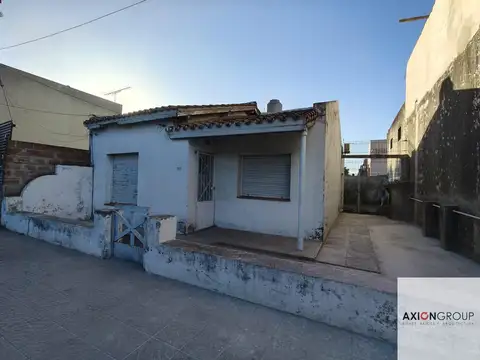 Casa en venta de 3 dormitorios c/ cochera en Ringuelet