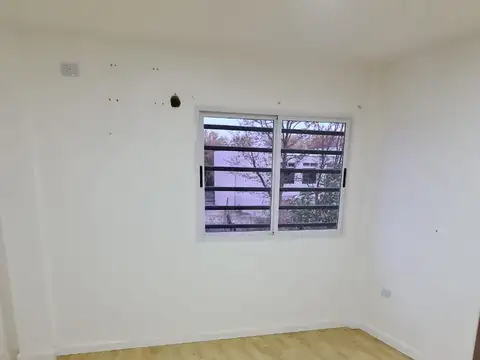 Depto Tipo Casa 4 ambientes con 2 baños