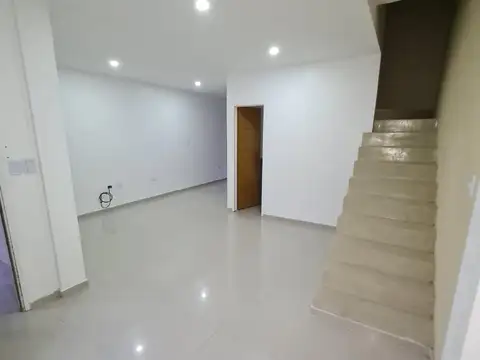 Depto Tipo Casa en Venta en San Vicente, USD 155.000