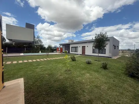 CASA 2 AMBIENTES EN VENTA CANNING