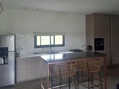 CASA 2 AMBIENTES EN VENTA CANNING