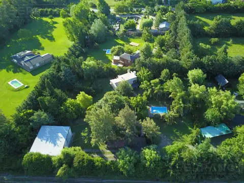 Venta Regia Quinta con complejo Turístico