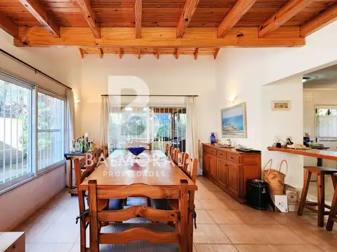 Casa - Venta - Argentina, Pinamar - Del Zorzal 600