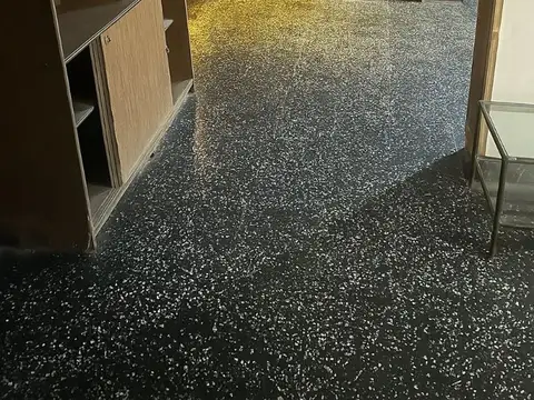 VENTAS DE CASA A REFACCIONAR EXCELENTE UBICACION