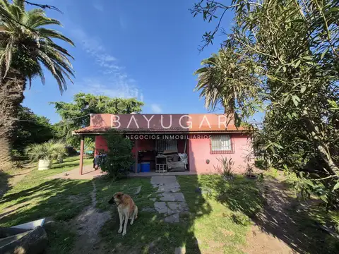 Casa en Venta con 3 cocheras