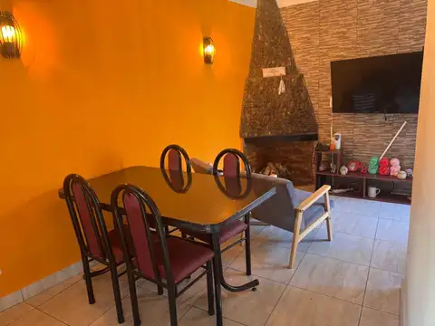 Depto Tipo Casa en Venta en Flores, USD 80.000