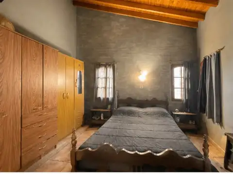 Casa 6 ambientes con 2 baños