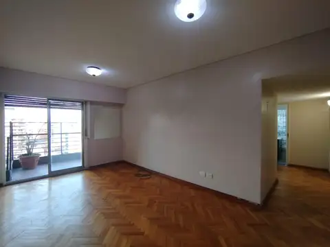 3 AMBIENTES CFTE BALCON - COCHERA Y BAULERA - 63 m2
