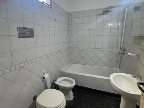 Venta 2 Ambientes con Patio en Banfield.