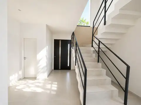 Casa en Alquiler en Ayres Plaza, USD 2.700