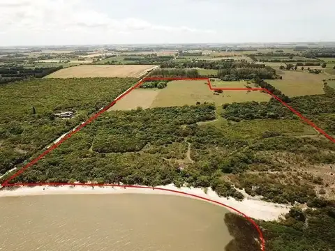 Casa Campo  en Venta en Colonia del Sacramento,  Colonia
