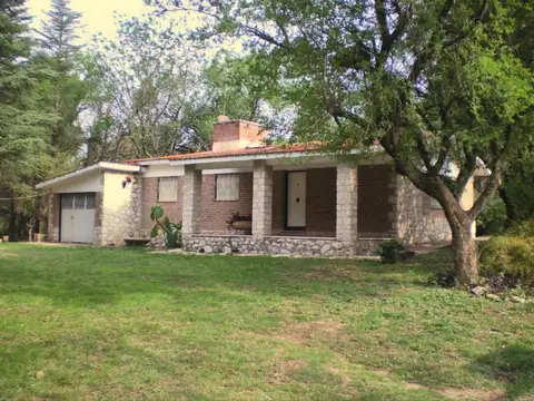 CASA EN VENTA - AGUA DE ORO - Bo. los tres condores