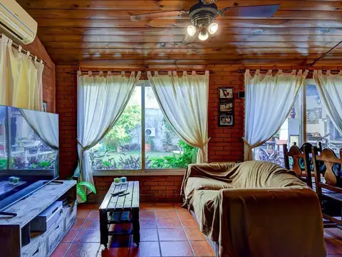 Depto Tipo Casa en Venta al Este