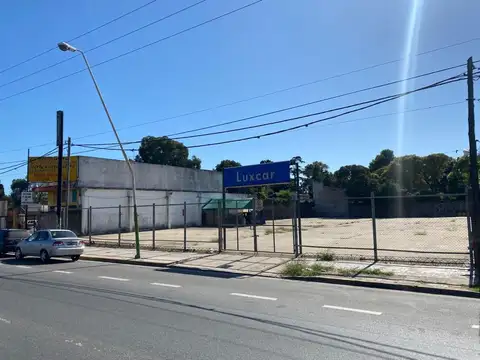 Av. Arturo U. Illia