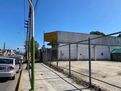 Av. Arturo U. Illia