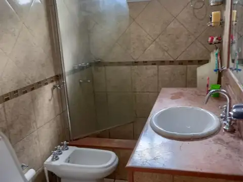 Azcuénaga 800, Piso 1