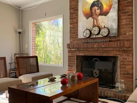 Casa en Venta en La Colina, USD 385.000