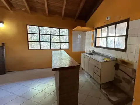 EN VENTA CASA A REFACCIONAR EN CAPILLA DEL MONTE